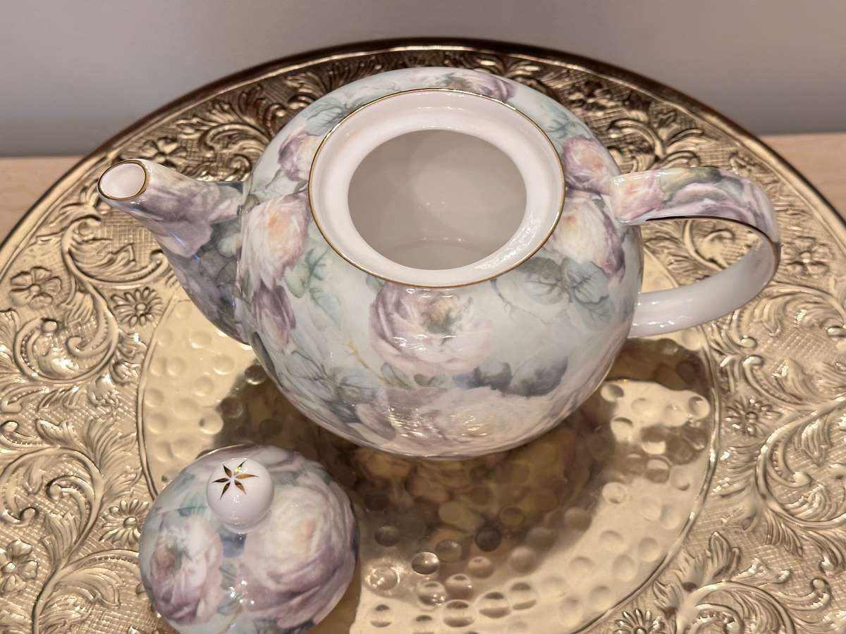 Beautiful Vintage MAXWELL WILLIAMS Tea Set