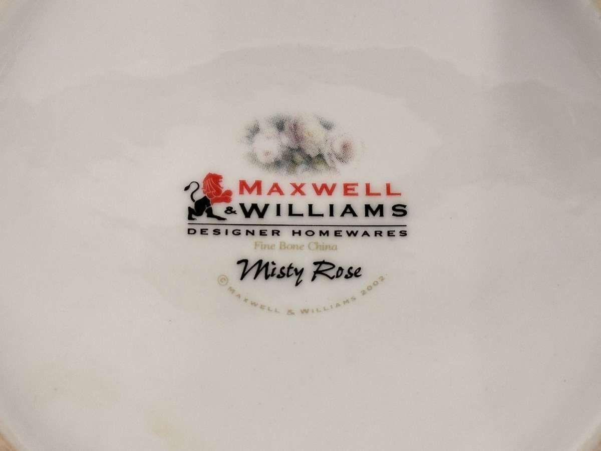 Beautiful Vintage MAXWELL WILLIAMS Tea Set