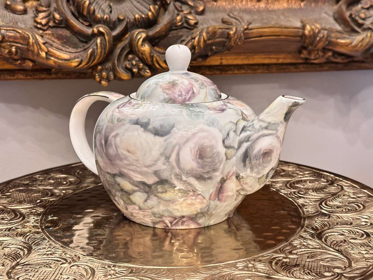 Beautiful Vintage MAXWELL WILLIAMS Tea Set