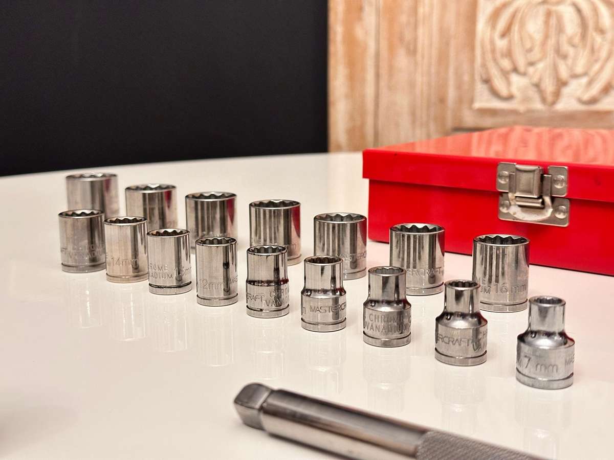 MasterCraft Complete Ratchet & Socket Set 3/8 Inch in Case