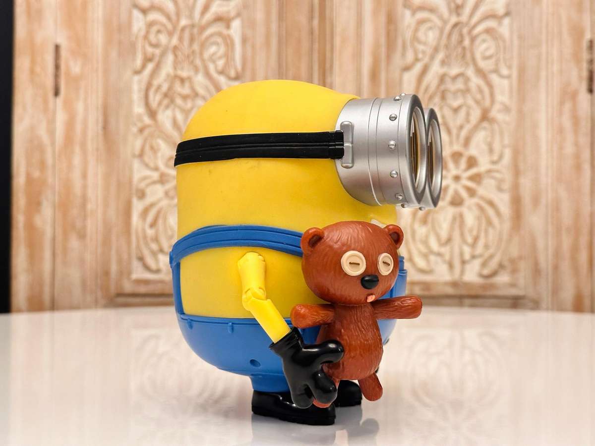Large Interactive Talking Minion Bob Collectable