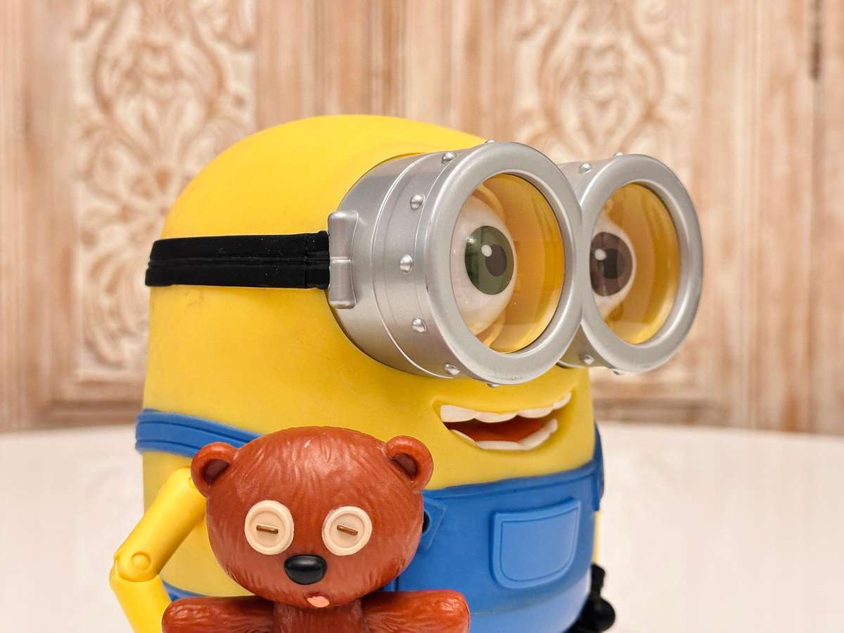 Large Interactive Talking Minion Bob Collectable