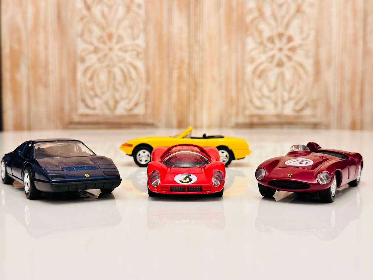 FERRARI Collectable Diecast Vintage Model Car Collection
