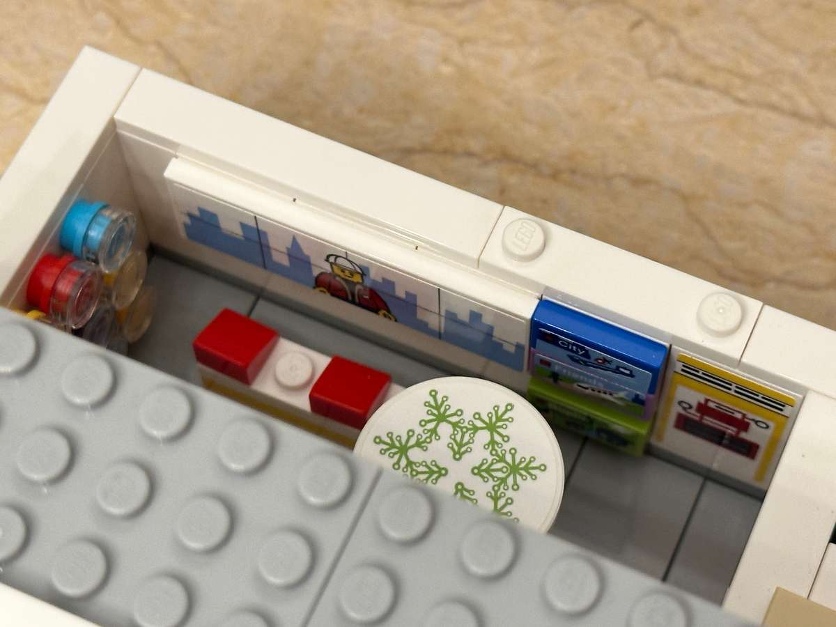 Iconic LEGO Store Collectable