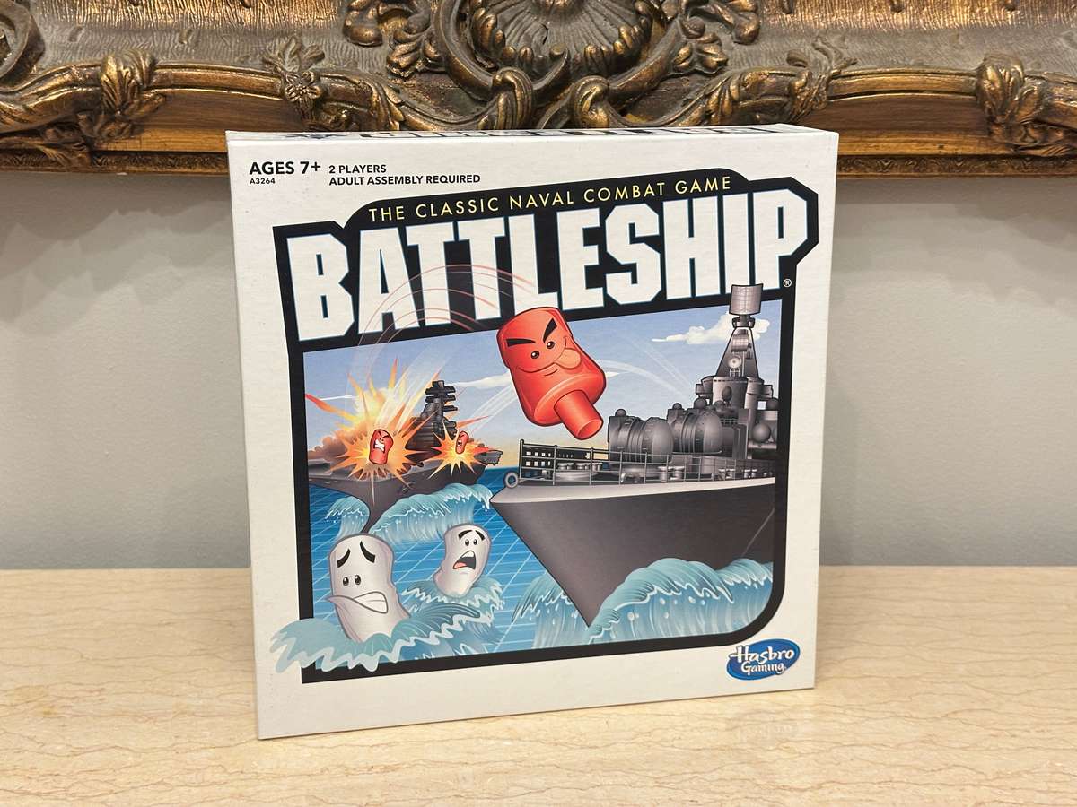 Original Hasbro BATTLESHIP Board Game
