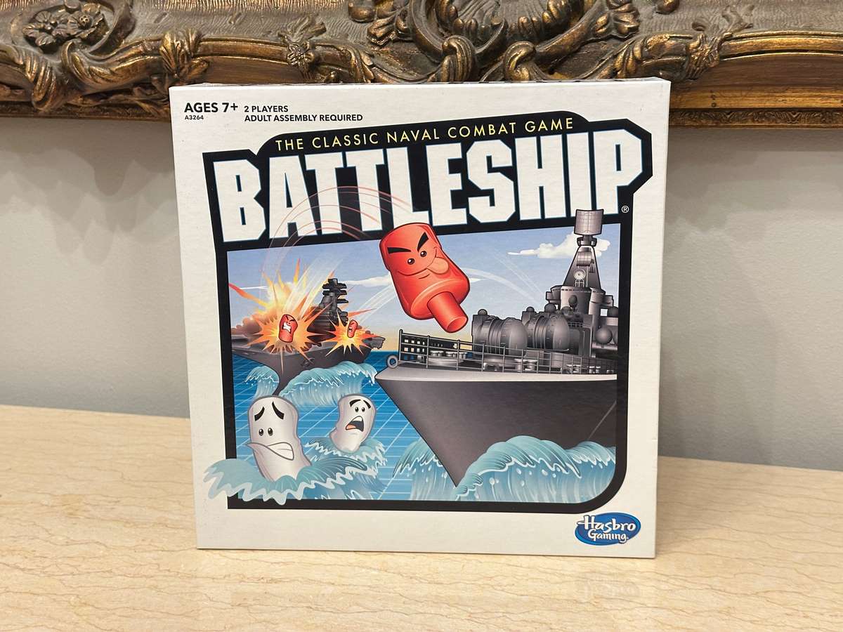 Original Hasbro BATTLESHIP Board Game