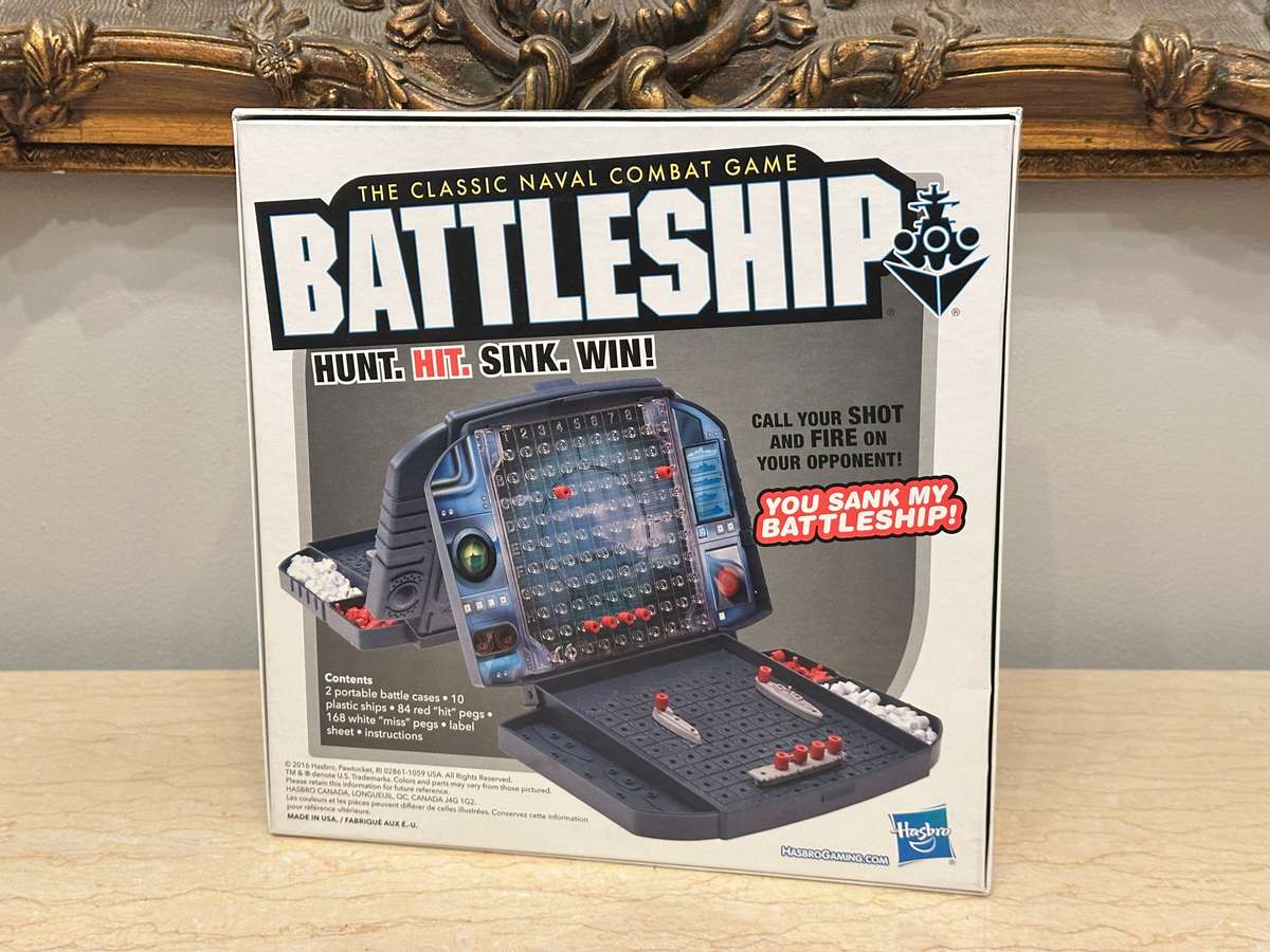 Original Hasbro BATTLESHIP Board Game