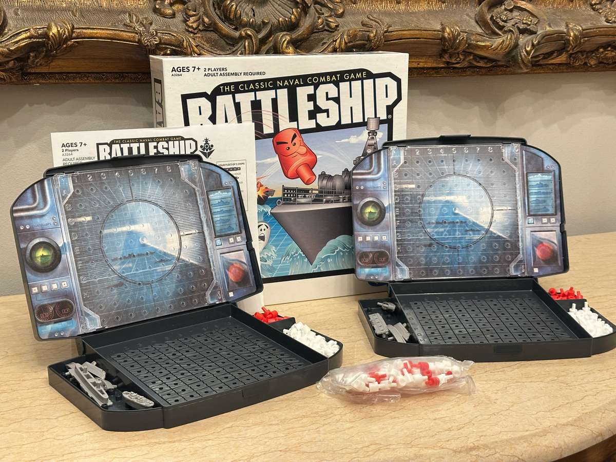 Original Hasbro BATTLESHIP Board Game