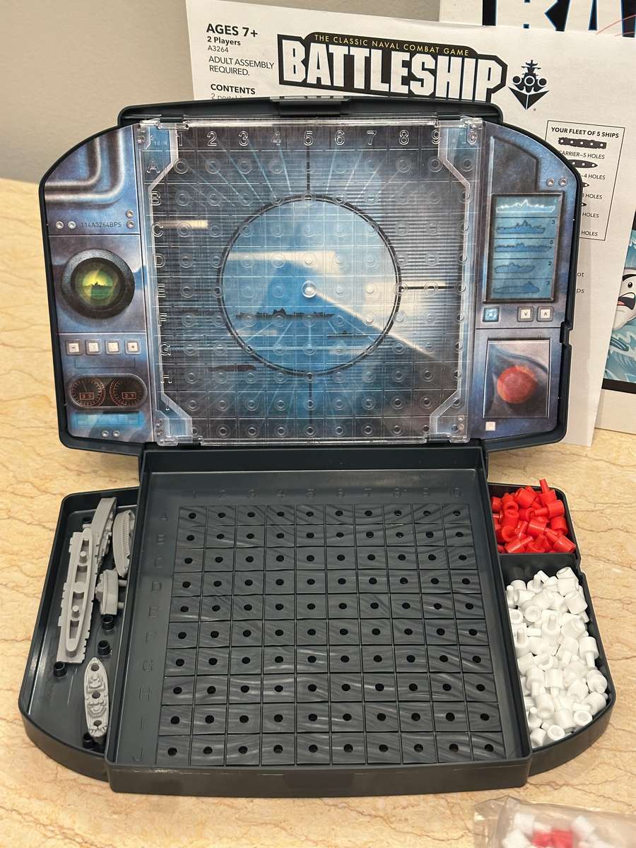 Original Hasbro BATTLESHIP Board Game