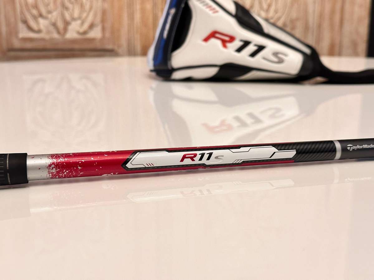 TaylorMade R11 S Driver with Headcover