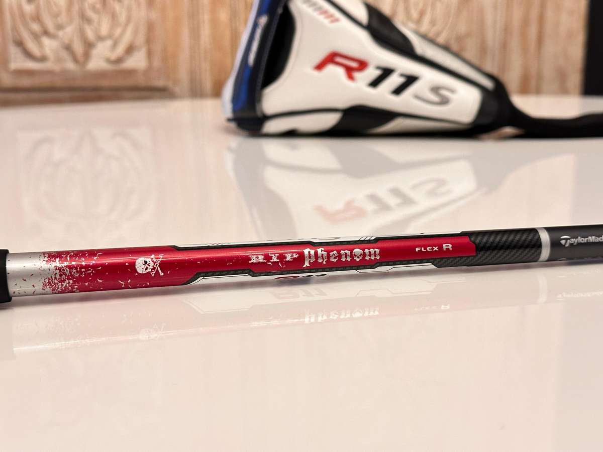 TaylorMade R11 S Driver with Headcover