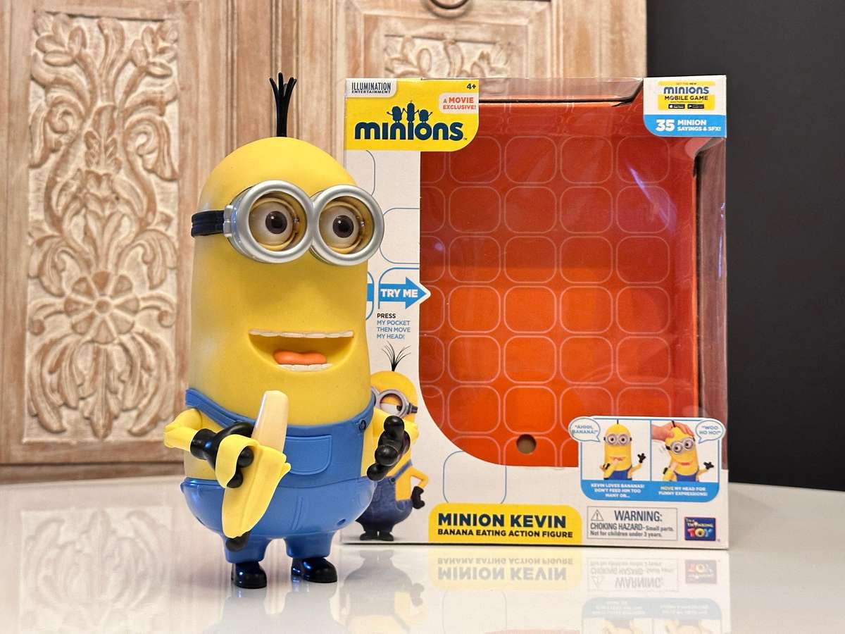 Large Interactive Talking Minion Kevin Collectable with Original Box