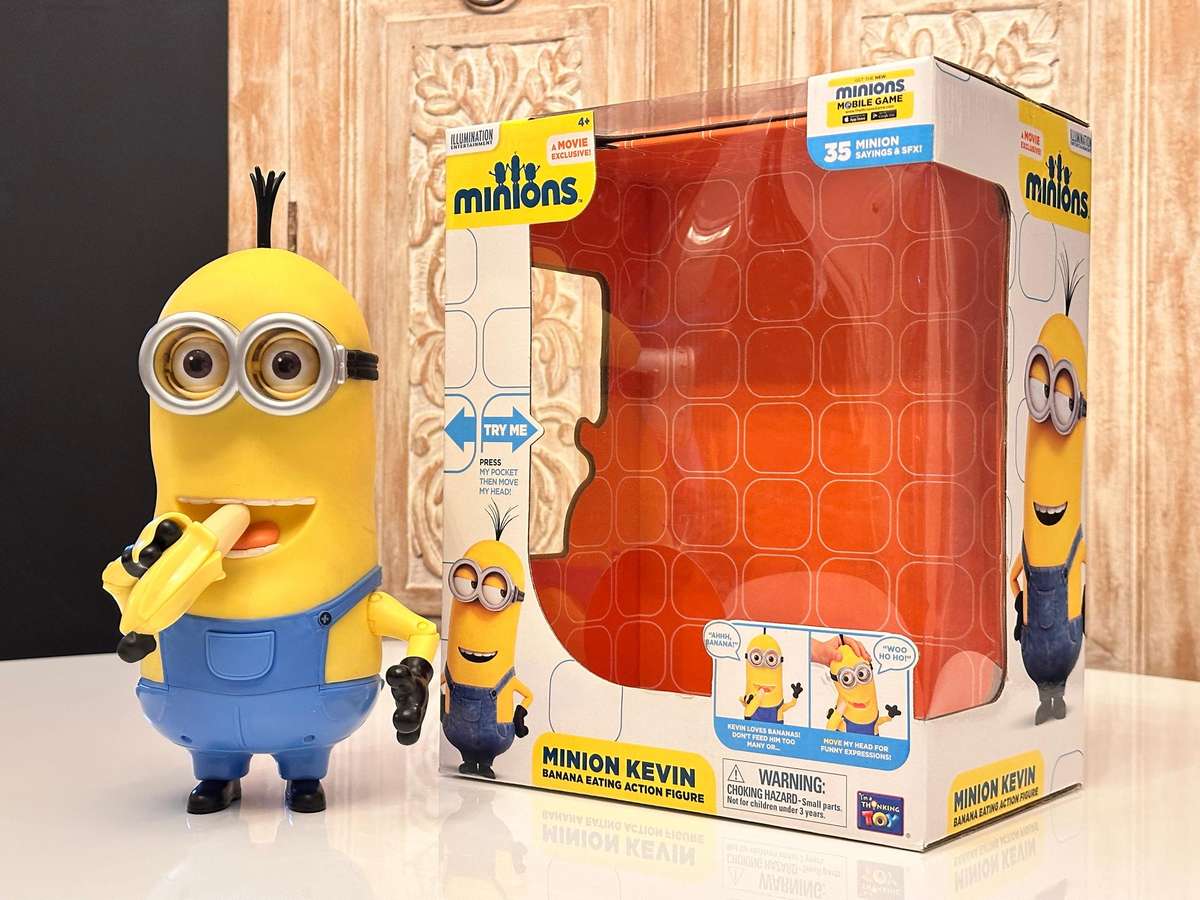 Large Interactive Talking Minion Kevin Collectable with Original Box
