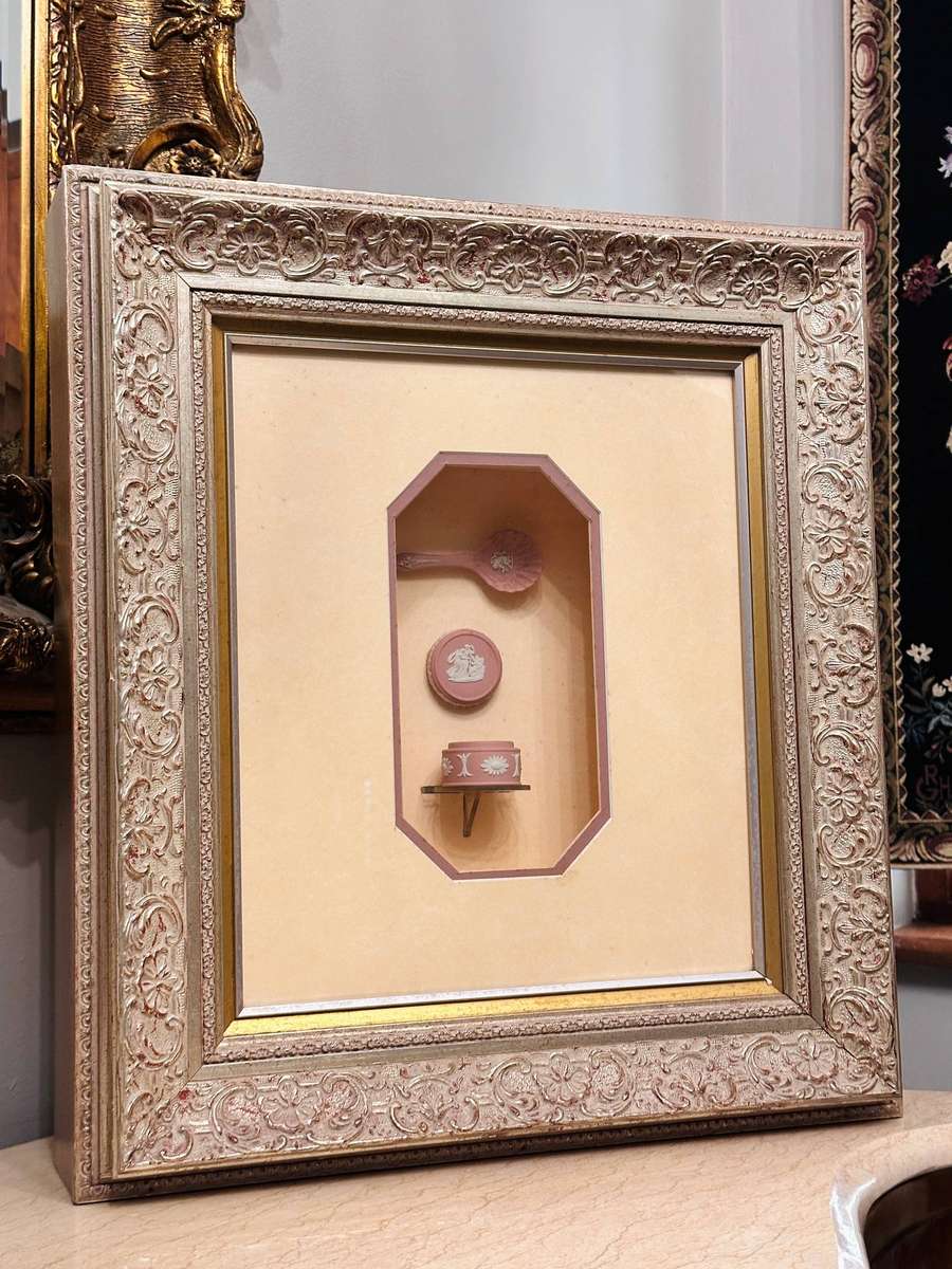 Wedgwood Exquisite Vintage Statement Piece