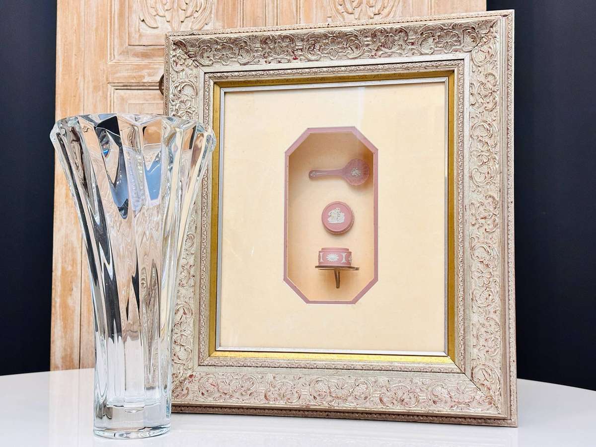 Wedgwood Exquisite Vintage Statement Piece