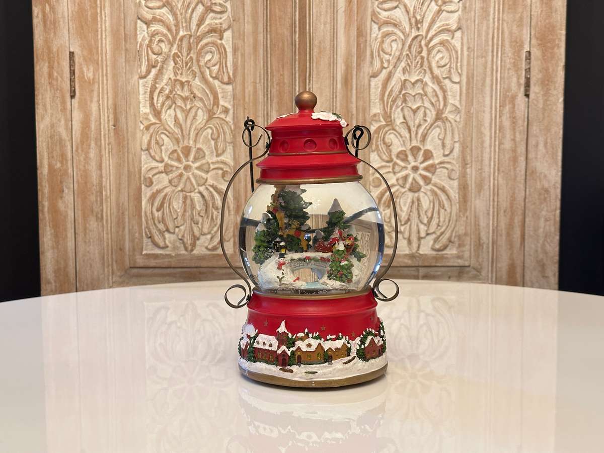 Exquisite Light up Musical Large SNOW GLOBE