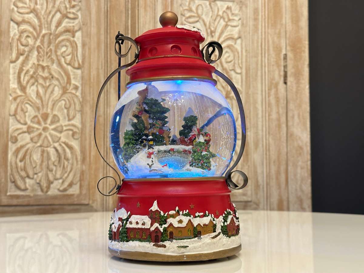 Exquisite Light up Musical Large SNOW GLOBE