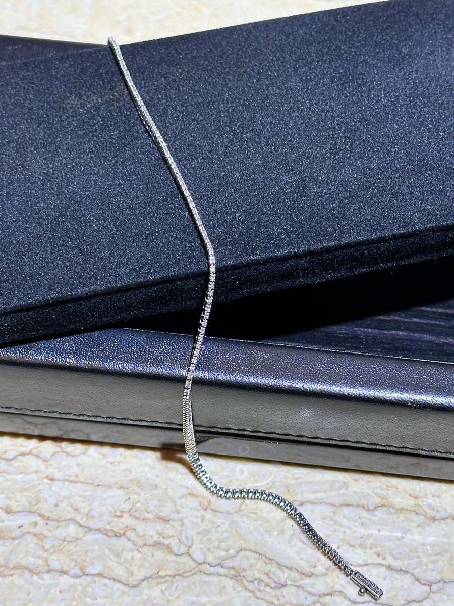 9CT White Gold with 1 Carat Natural Diamonds Tennis Bracelet