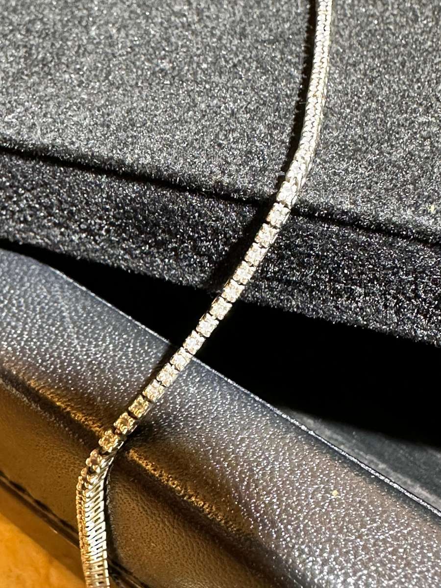 9CT White Gold with 1 Carat Natural Diamonds Tennis Bracelet
