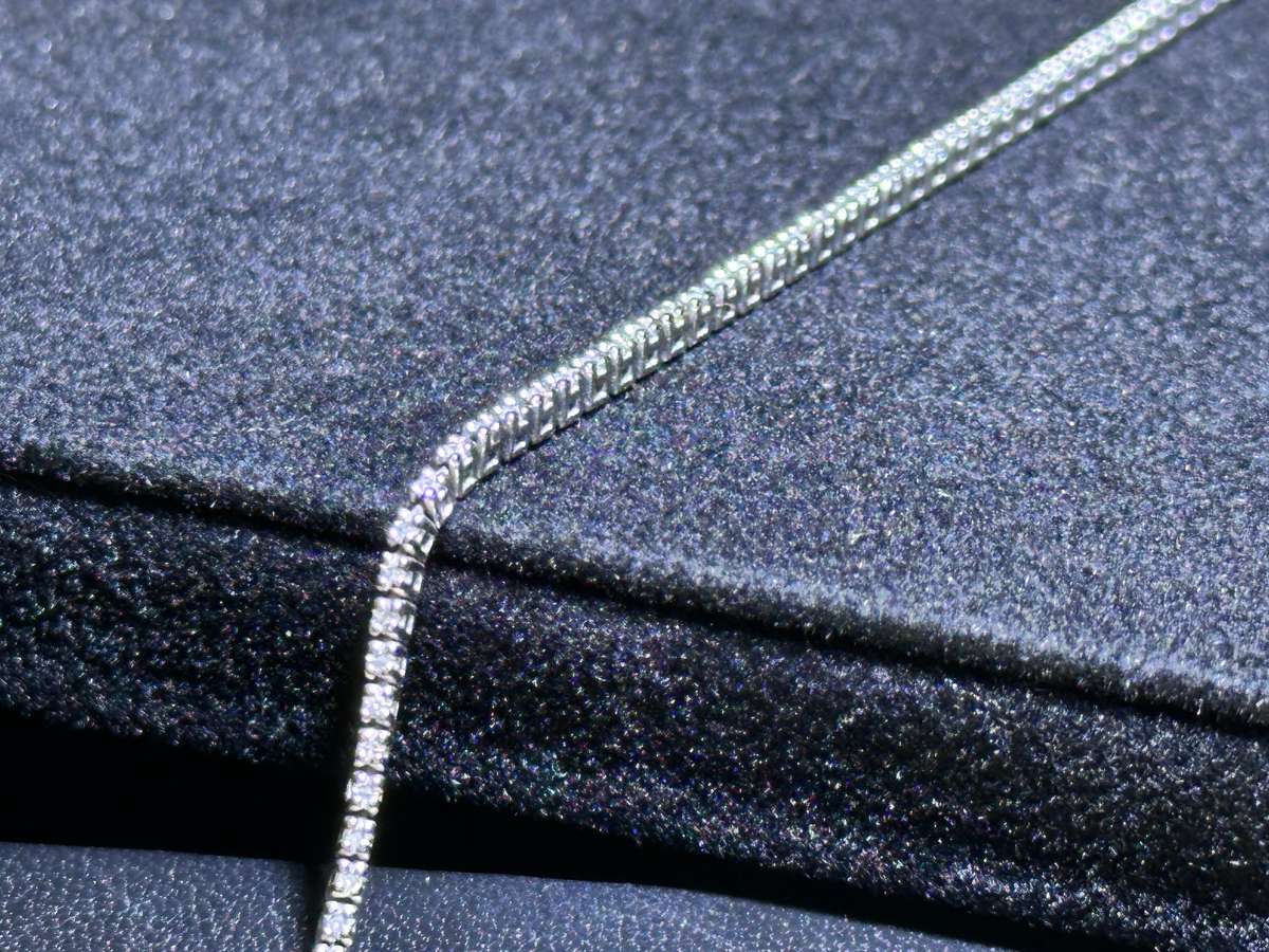 9CT White Gold with 1 Carat Natural Diamonds Tennis Bracelet