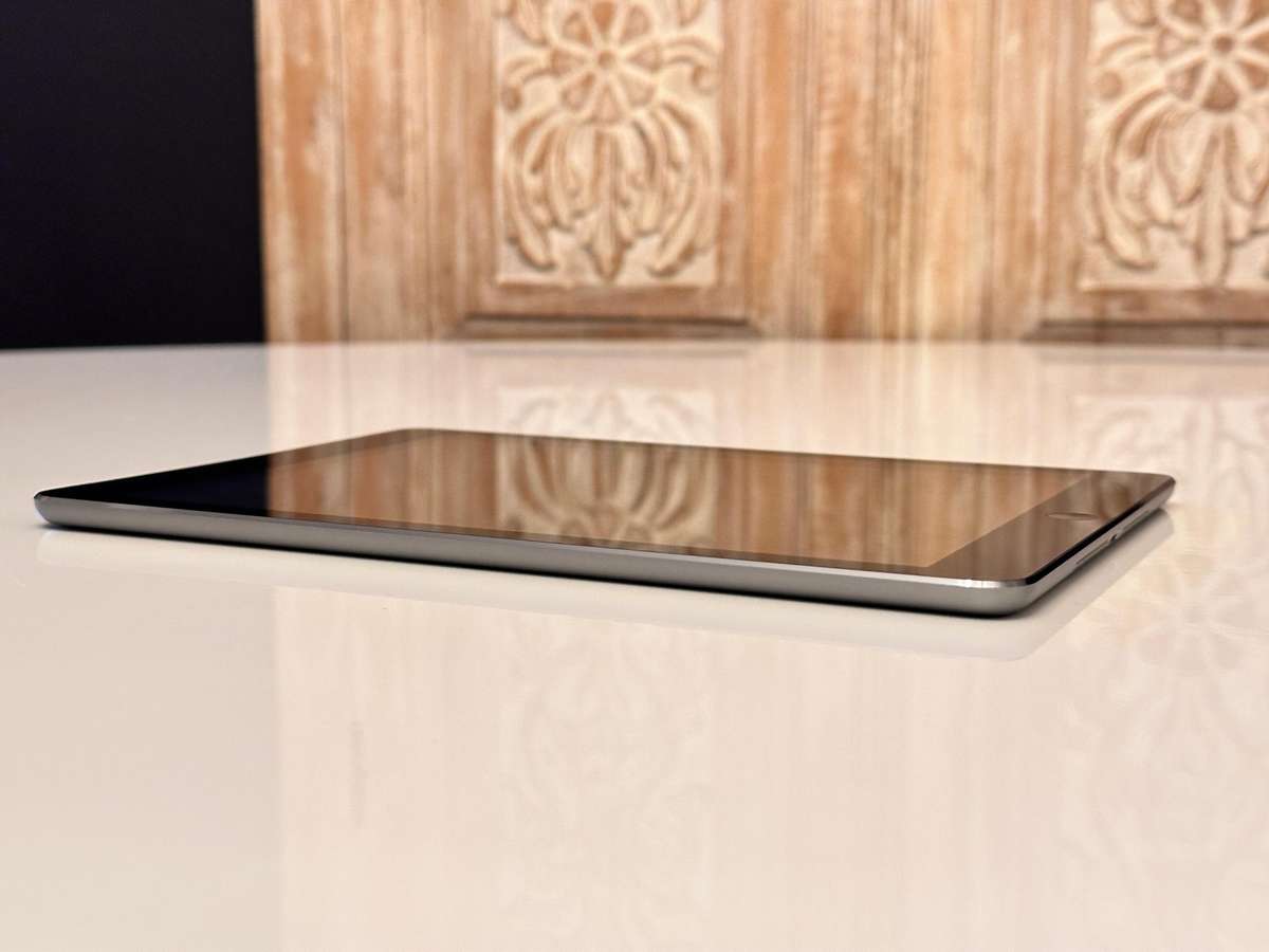 Apple IPad Air Wi-Fi-Cellular 64GB