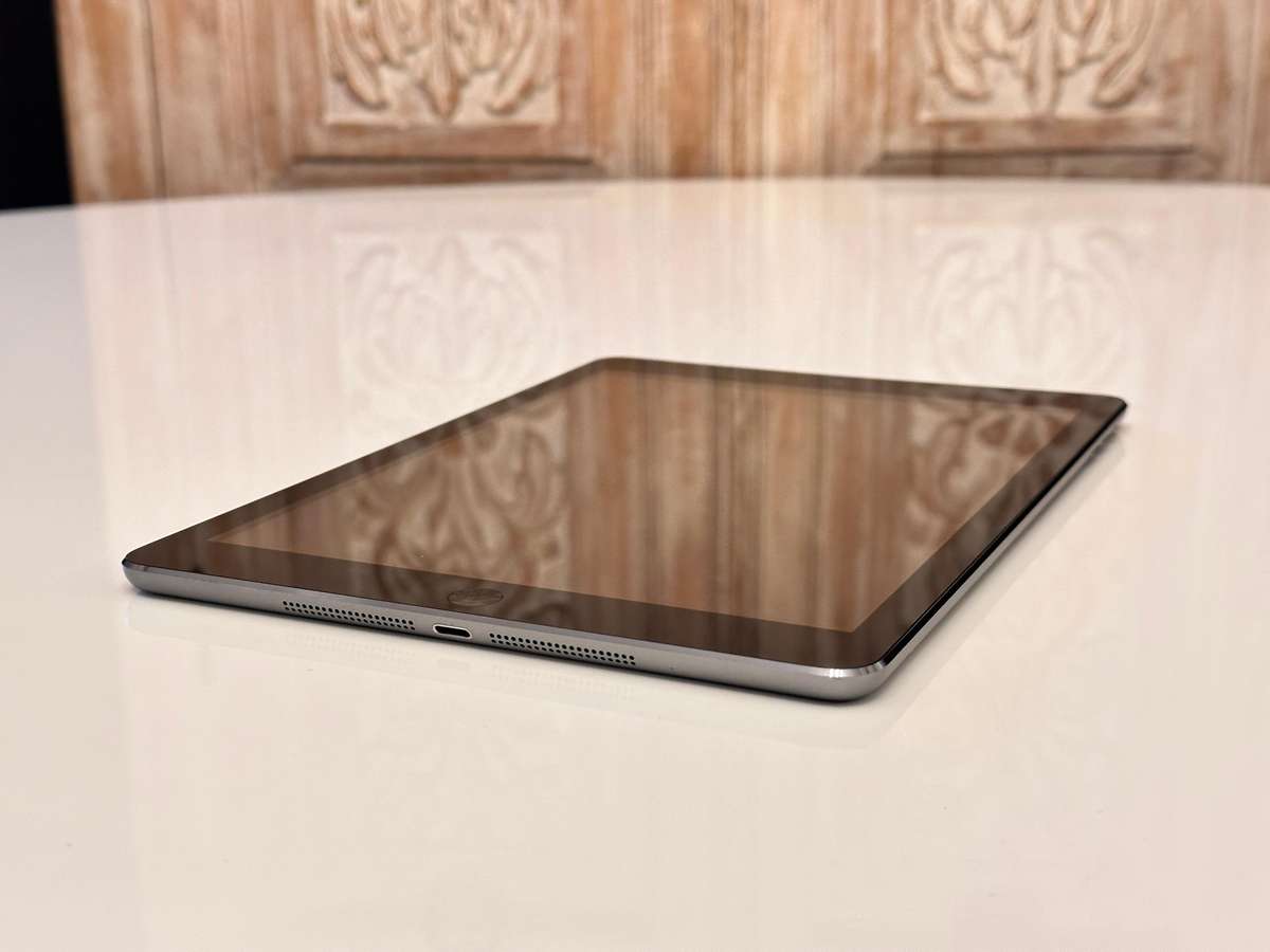 Apple IPad Air Wi-Fi-Cellular 64GB