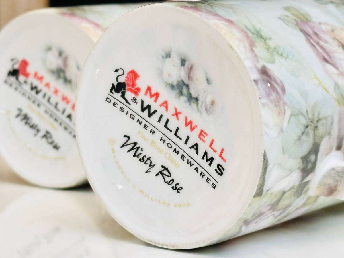 Maxwell Williams Vintage Fine Porcelain Mug Set