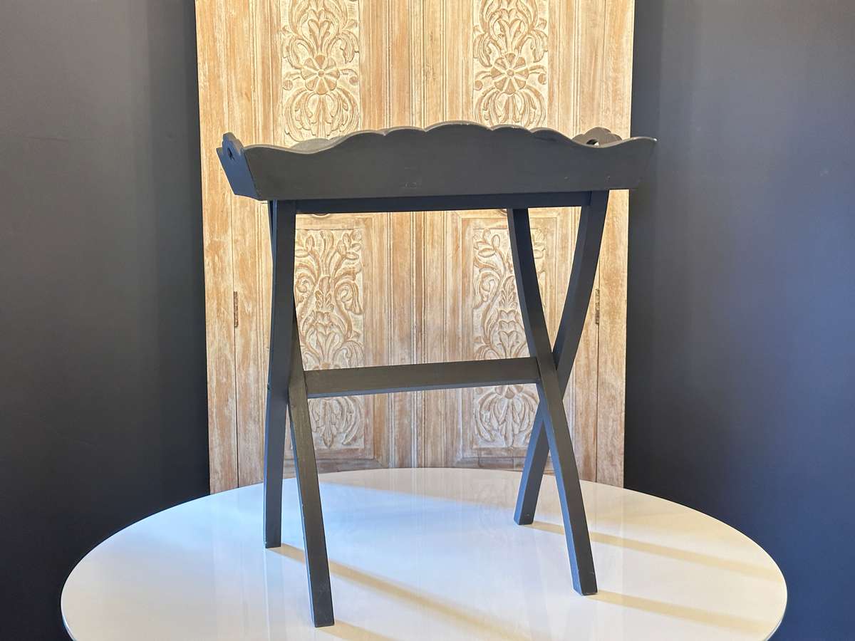 Stylish Design Serving Tray with Stand