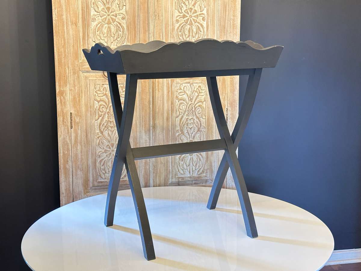 Stylish Design Serving Tray with Stand