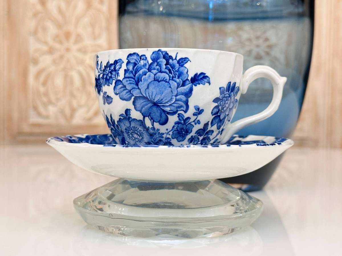 Exquisite Vintage Charlotte Burleign Royal Crownford Cup set