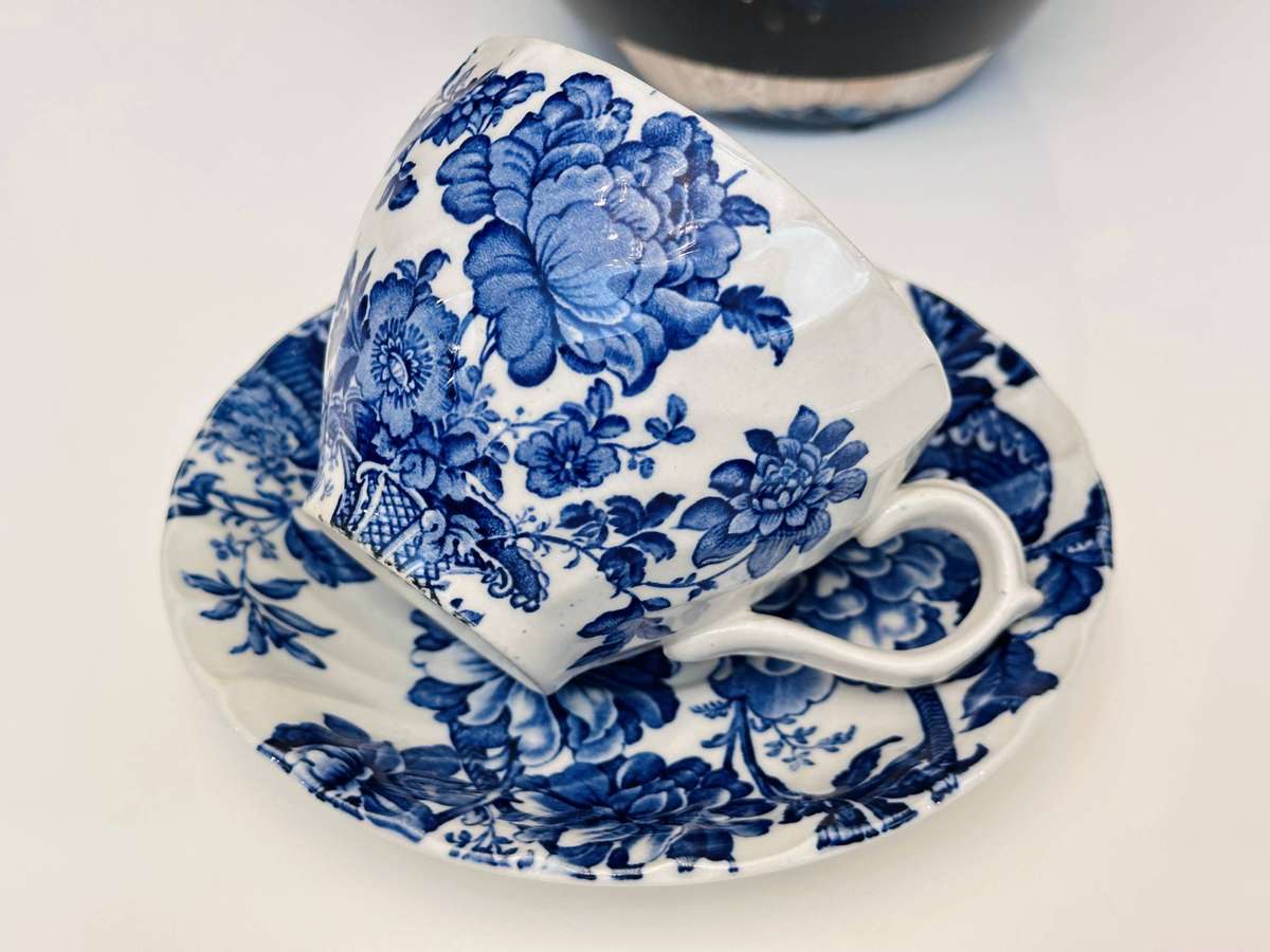 Exquisite Vintage Charlotte Burleign Royal Crownford Cup set