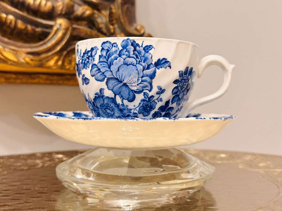 Exquisite Vintage Charlotte Burleign Royal Crownford Cup set