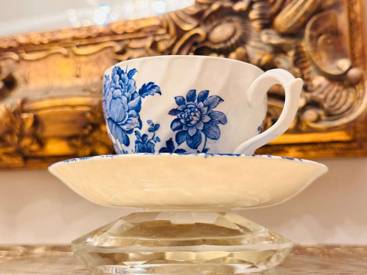 Exquisite Vintage Charlotte Burleign Royal Crownford Cup set