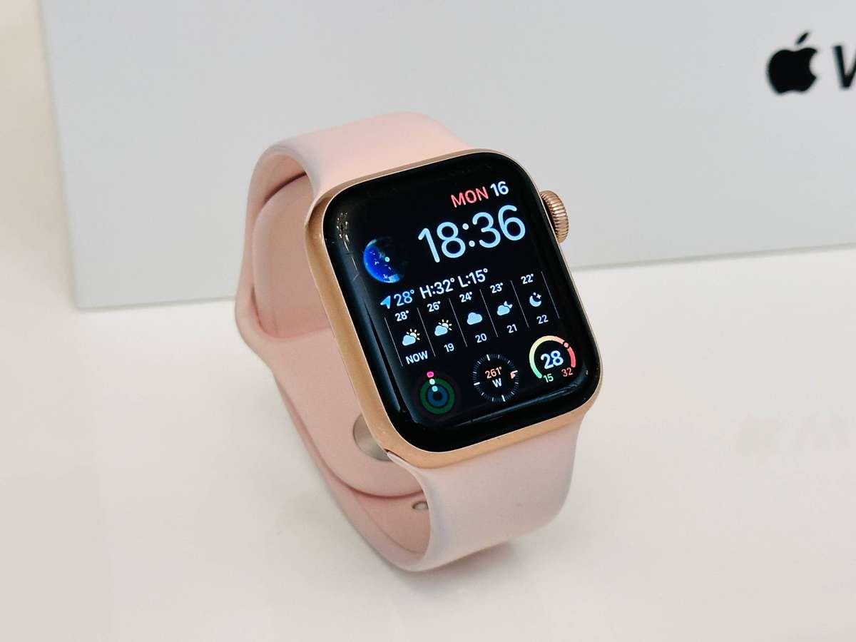 Apple Watch SE 40mm With Original Box