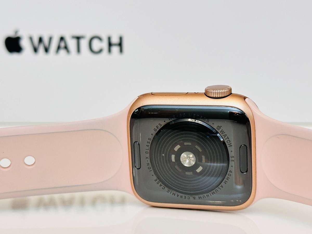 Apple Watch SE 40mm With Original Box