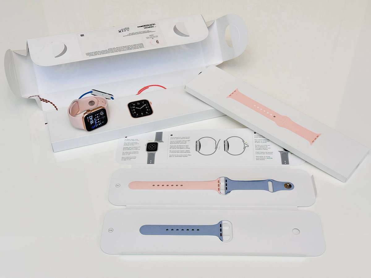 Apple Watch SE 40mm With Original Box