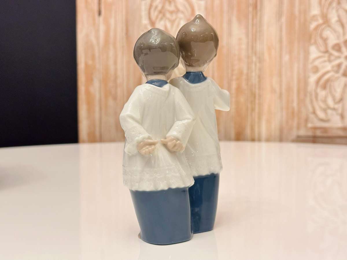 LLADRO Nao Retired Collectable - Choir Altar Boys Ringing Bell