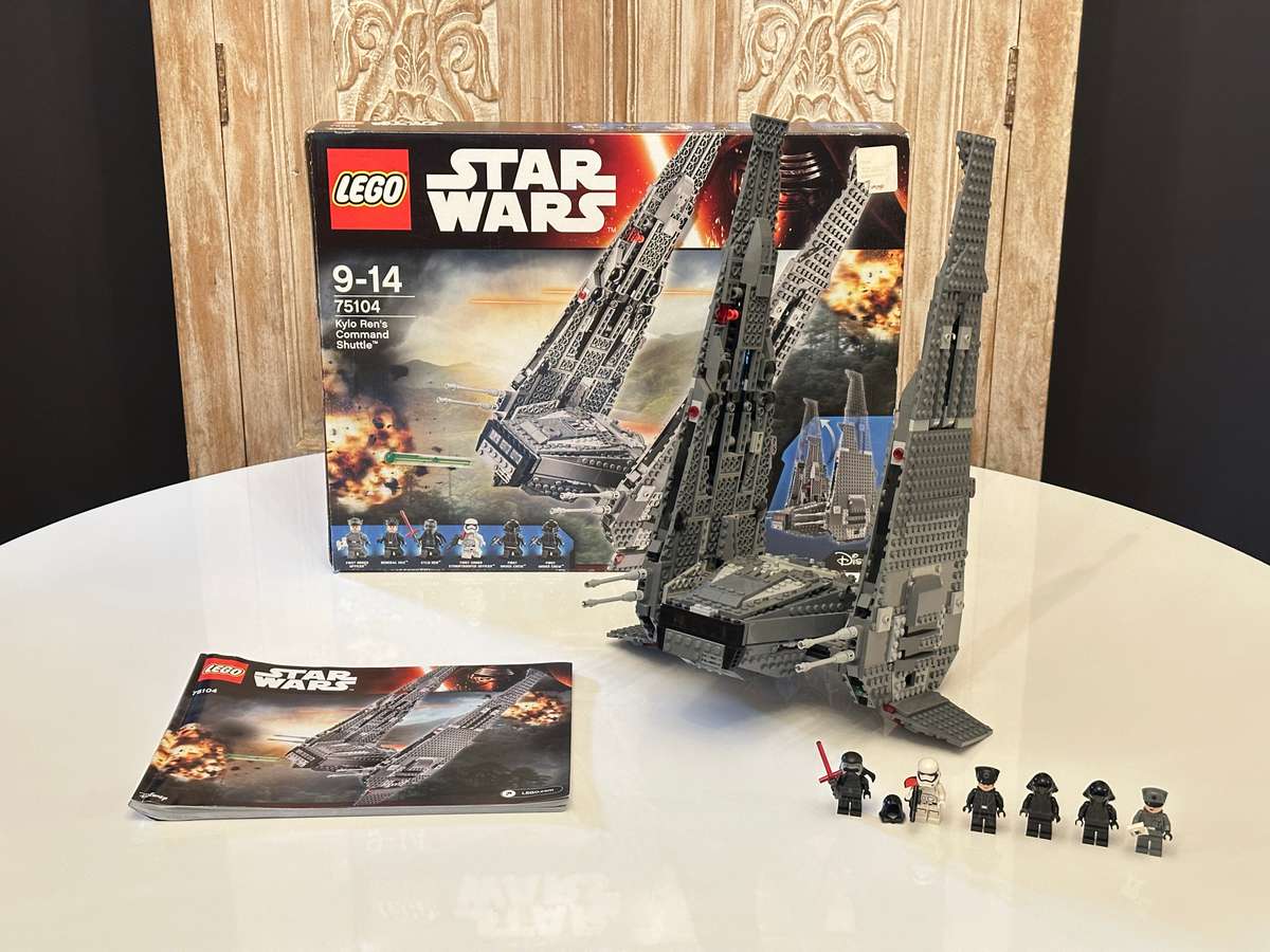 LEGO STAR WARS Kylo Rens Command Shuttle Collectable - LARGE