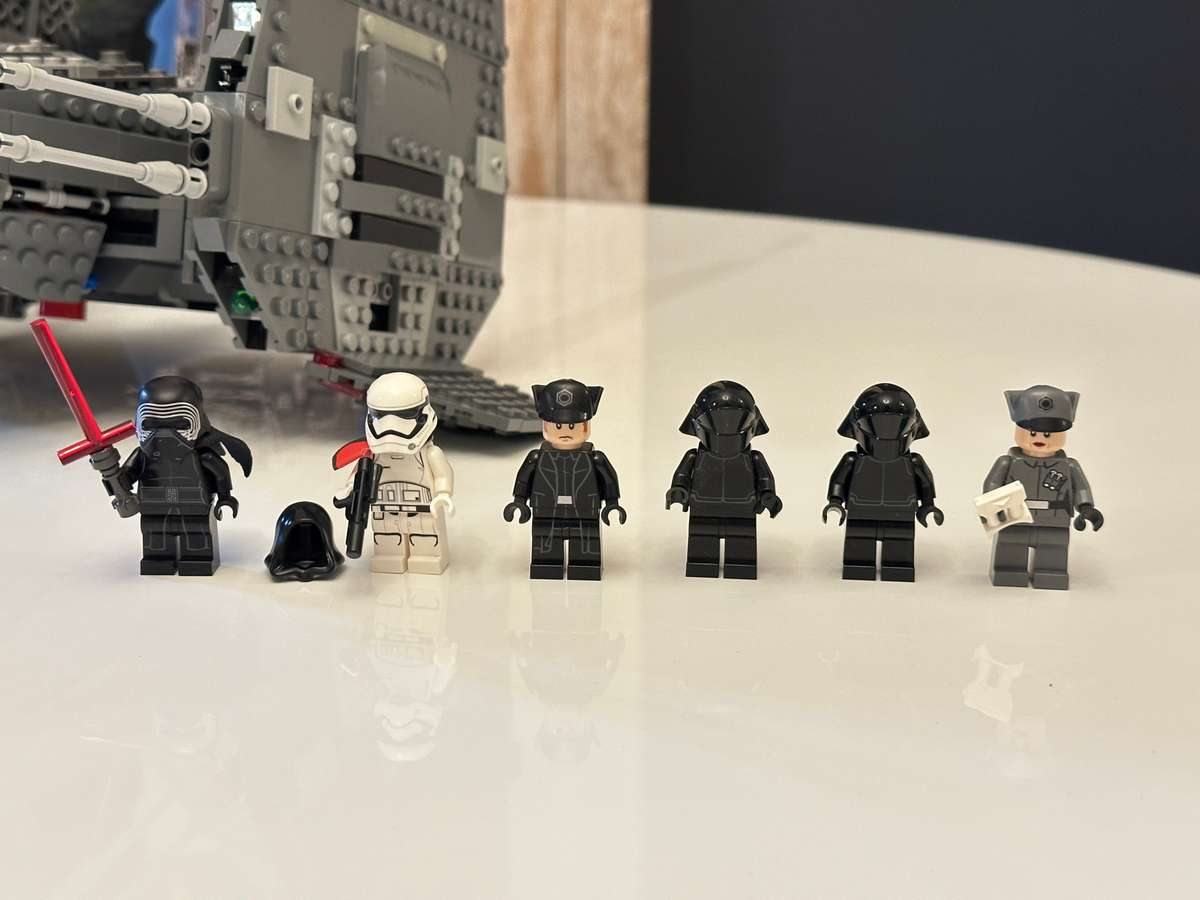 LEGO STAR WARS Kylo Rens Command Shuttle Collectable - LARGE