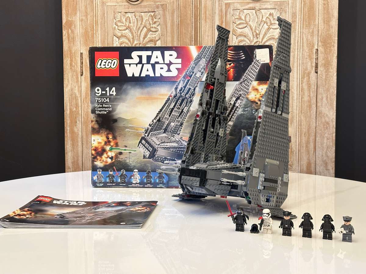 LEGO STAR WARS Kylo Rens Command Shuttle Collectable - LARGE