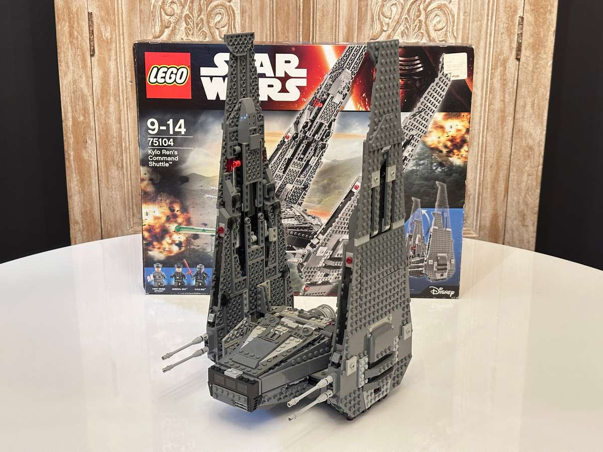 LEGO STAR WARS Kylo Rens Command Shuttle Collectable - LARGE