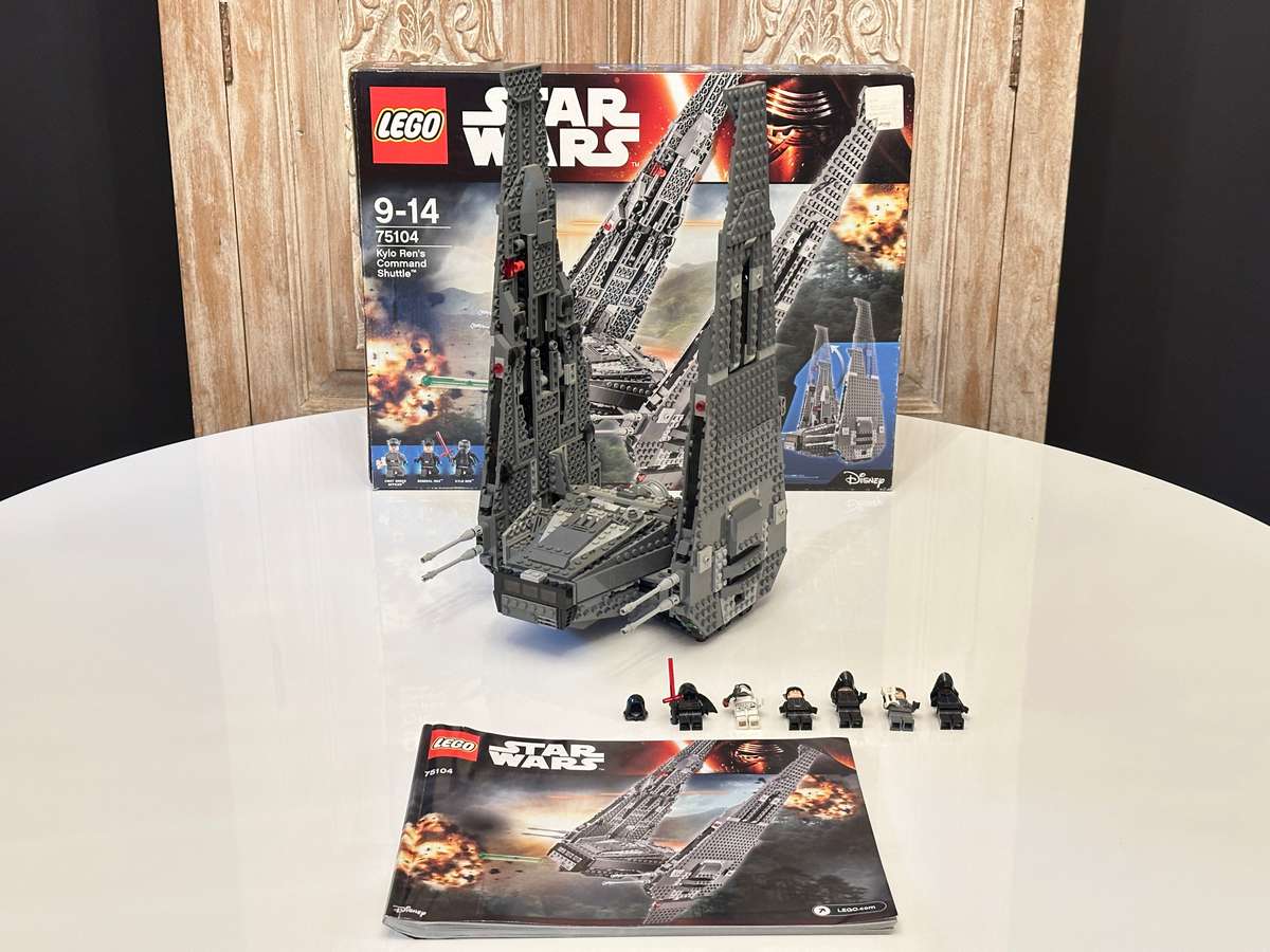 LEGO STAR WARS Kylo Rens Command Shuttle Collectable - LARGE