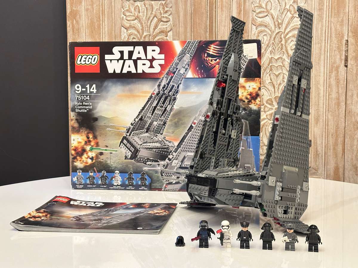 LEGO STAR WARS Kylo Rens Command Shuttle Collectable - LARGE
