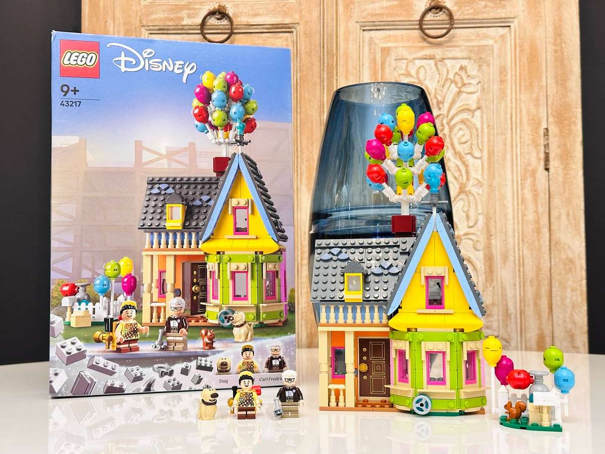 Lego Iconic Disney Up House Collectable Set with Original Box