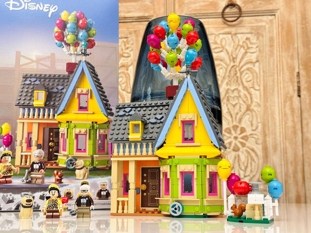 Lego Iconic Disney Up House Collectable Set with Original Box