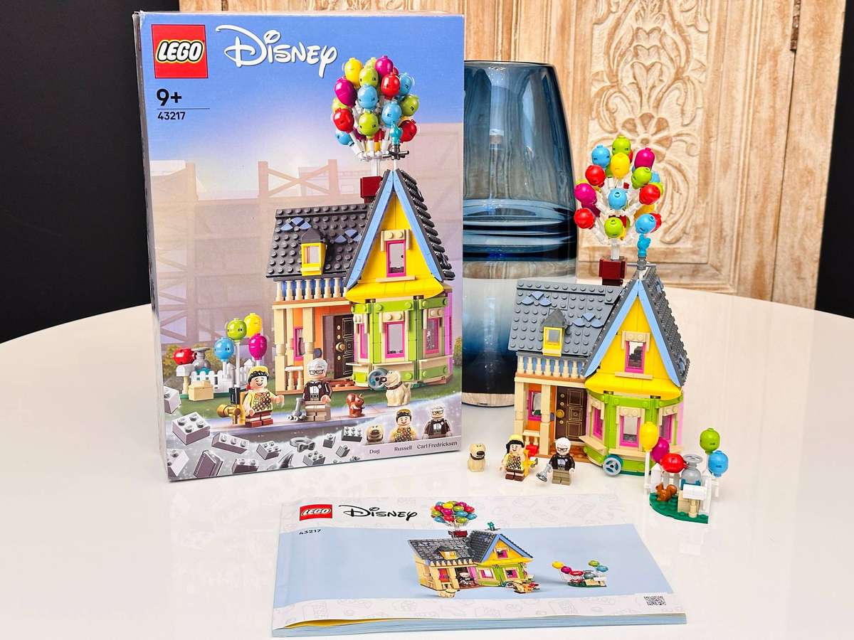 Lego Iconic Disney Up House Collectable Set with Original Box