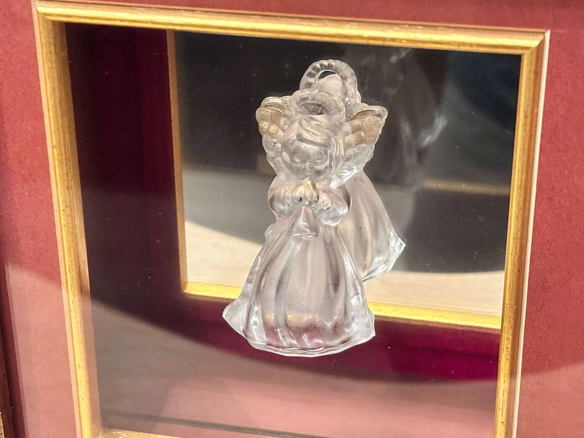 Exquisite Vintage Ornate Large Framed Angel Statement Set