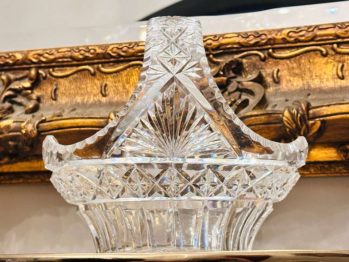 Exquisite Vintage Large Crystal Statement Piece
