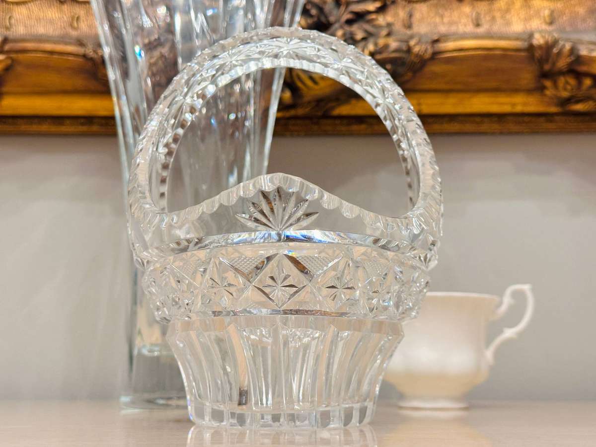 Exquisite Vintage Large Crystal Statement Piece