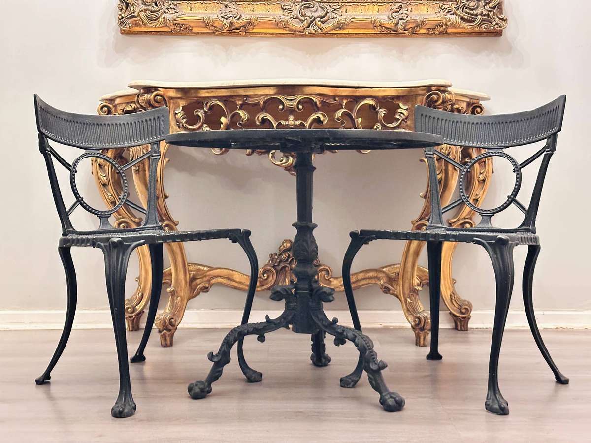 Exquisite Vintage Victorian Cast Iron Table & Chairs